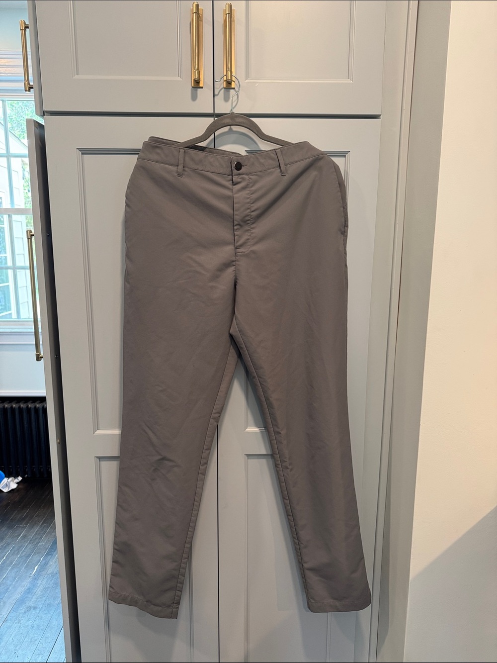 Banana Republic Gray Men’s  stretch Chino Pants  38x34